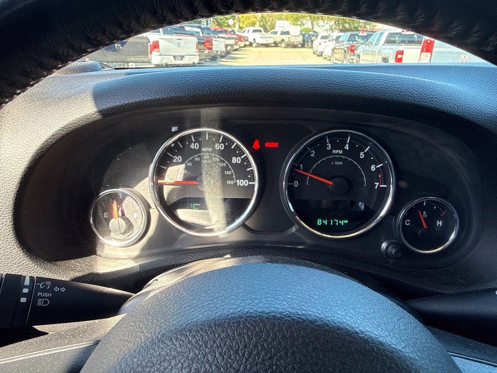Used 2017 Jeep Wrangler Unlimited Sahara w/ Connectivity Group AWD/4WD image 32