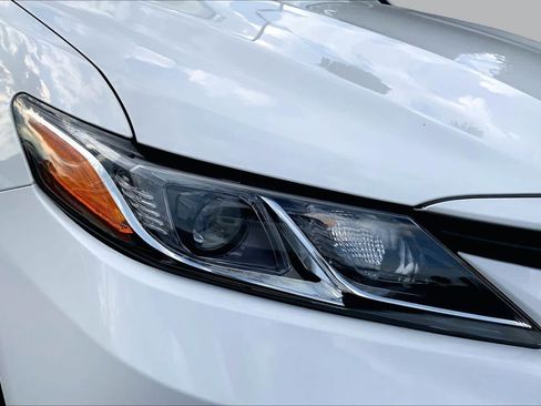 Used 2024 Toyota Camry LE AWD/4WD image 28