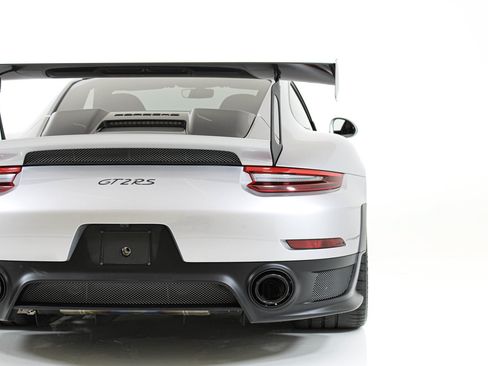 Used 2018 Porsche 911 GT2 RS RWD image 24