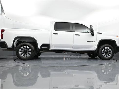 Used 2024 Chevrolet Silverado 2500 Custom w/ Custom Value Package AWD/4WD image 31