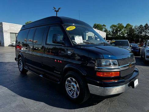 Used 2025 Chevrolet Express 2500 w/ Driver Convenience Package RWD image 6