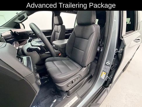 Certified 2026 Chevrolet Suburban RST w/ RST Capability Package image 10