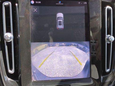 Used 2023 Volvo XC40 B5 Plus w/ Protection Package Premier image 16