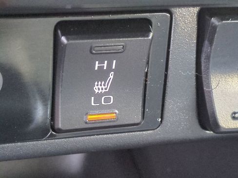 Certified 2021 Toyota RAV4 XLE Premium image 24