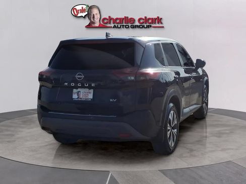 Used 2023 Nissan Rogue SV FWD image 8