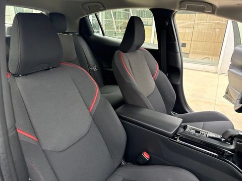 Used 2024 Toyota Prius Prime FWD image 33