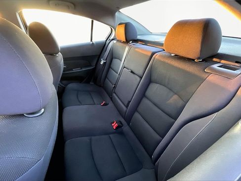 Used 2015 Chevrolet Cruze LT image 22