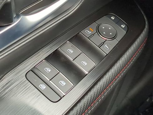 New 2026 Nissan Kicks SR w/ SR Premium Package FWD image 24