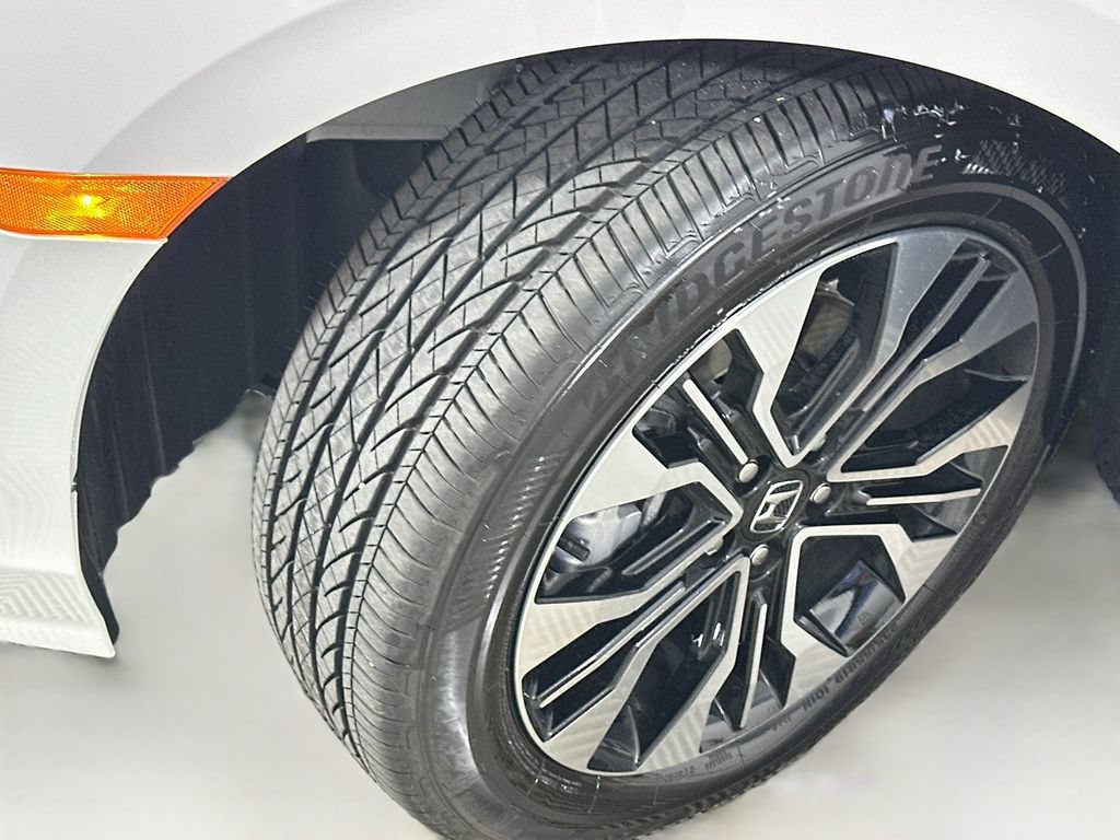 Certified 2026 Honda Odyssey Elite image 25