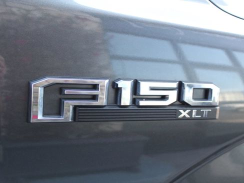 Used 2019 Ford F150 XLT w/ Equipment Group 302A Luxury AWD/4WD image 38