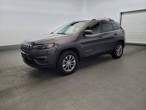 Used 2019 Jeep Cherokee Latitude Plus AWD/4WD image 2