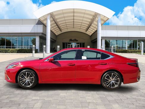 New 2025 Lexus ES 300h w/ Premium Package image 3