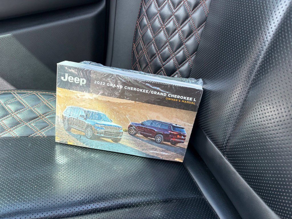 Used 2022 Jeep Grand Cherokee Summit w/ Adv Protech Group IV AWD/4WD image 48