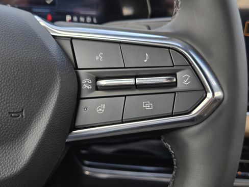 New 2026 Chevrolet Equinox ACTIV w/ Convenience Package III image 10