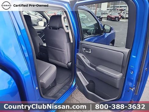 Certified 2024 Nissan Frontier SV image 30