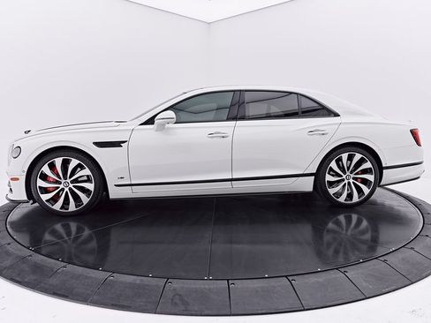 Used 2022 Bentley Flying Spur V8 AWD/4WD image 13