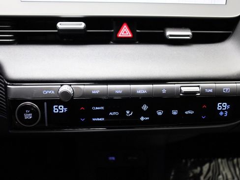 Used 2024 Hyundai Ioniq 5 Limited image 21