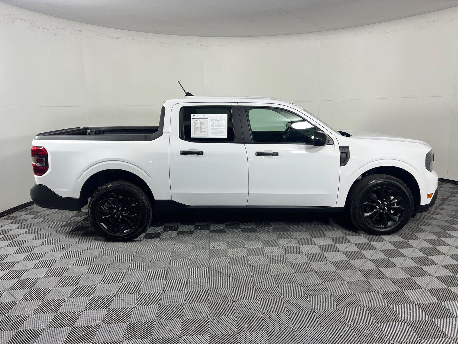 Certified 2024 Ford Maverick XLT w/ XLT Luxury Package FWD image 7