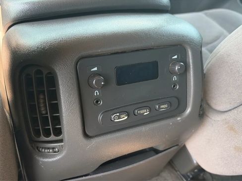 Used 2005 GMC Sierra 1500 SLE w/ Safe And Sound Package RWD image 16