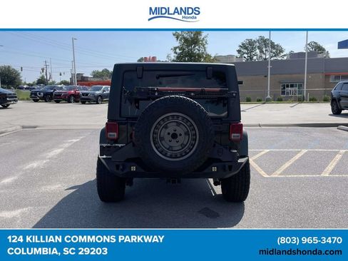 Used 2016 Jeep Wrangler Unlimited Rubicon AWD/4WD image 5
