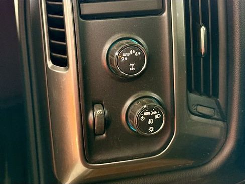 Used 2018 Chevrolet Silverado 1500 LT w/ All Star Edition image 11