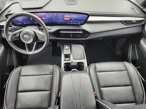 Used 2025 Buick Enclave Avenir image 25