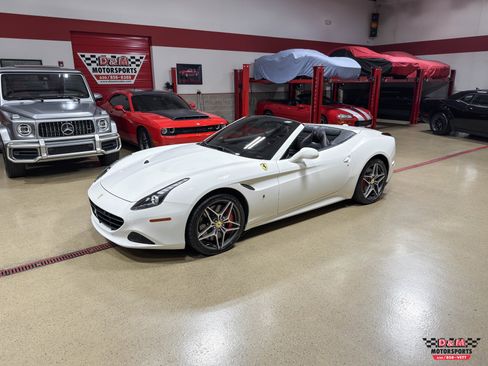 Used 2016 Ferrari California T image 37