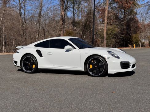 Used 2014 Porsche 911 Turbo S image 15