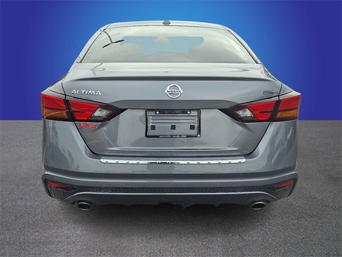 Used 2022 Nissan Altima 2.5 SR image 5