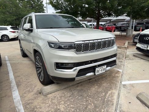 Used 2022 Jeep Grand Wagoneer Series III w/ Flexible Seating Group AWD/4WD image 1