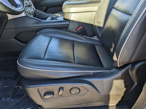 Used 2024 GMC Yukon SLT image 22