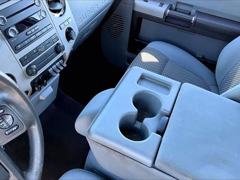 Used 2015 Ford F250 XLT w/ XLT Interior Package image 15