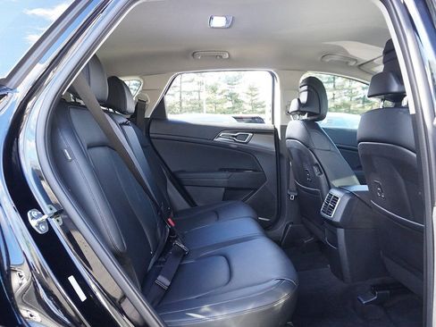 Used 2025 Kia Sportage EX image 35