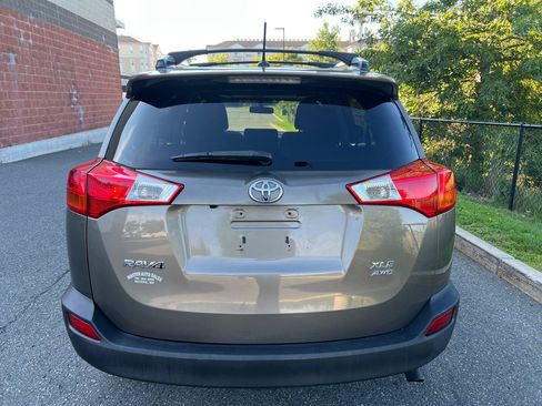 Used 2015 Toyota RAV4 XLE AWD/4WD image 5