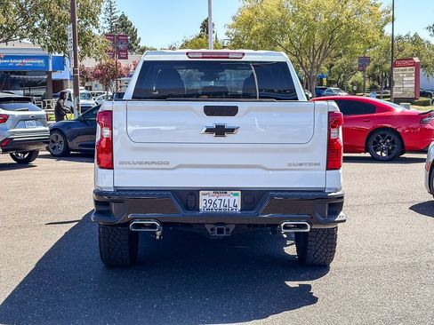 Used 2026 Chevrolet Silverado 1500 Custom Trail Boss AWD/4WD image 3