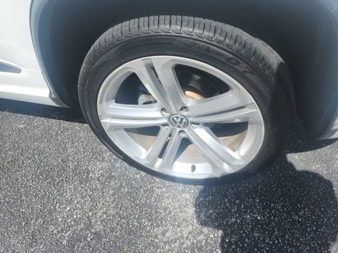 Used 2016 Volkswagen Tiguan R-Line FWD image 5