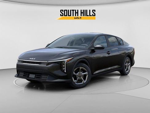 New 2026 Kia K4 LXS FWD image 1