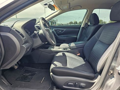 Used 2017 Nissan Altima 2.5 SV FWD image 19