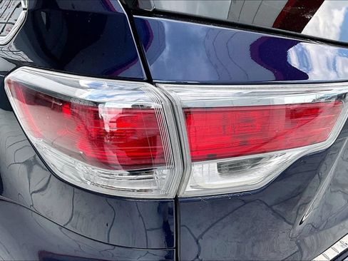 Used 2015 Toyota Highlander Limited Platinum AWD/4WD image 23