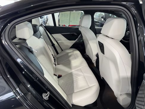 Used 2024 BMW 530i w/ Premium Package RWD image 12