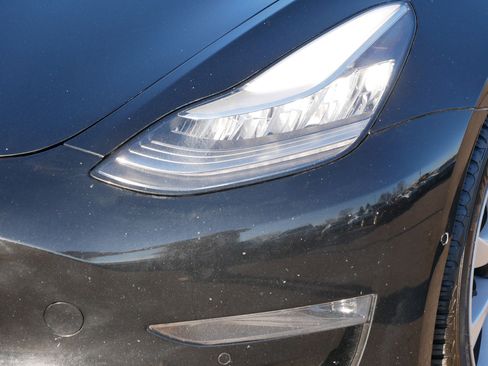 Used 2019 Tesla Model 3 Long Range image 16