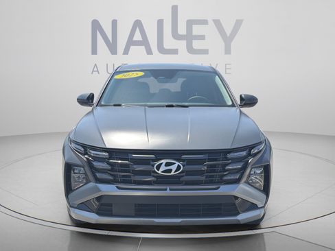 Certified 2025 Hyundai Tucson SE FWD image 6