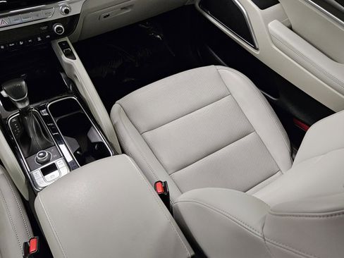 Used 2024 Kia Telluride S w/ S Sunroof Package image 16