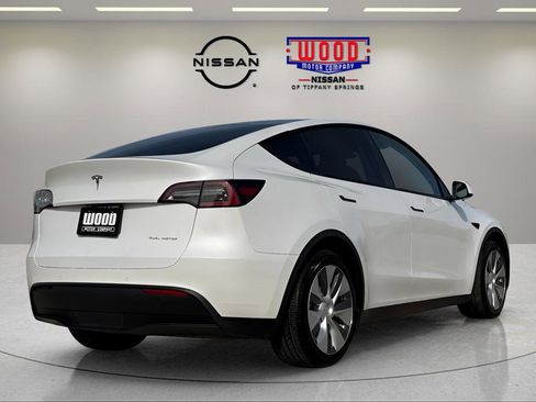 Used 2020 Tesla Model Y Performance image 3