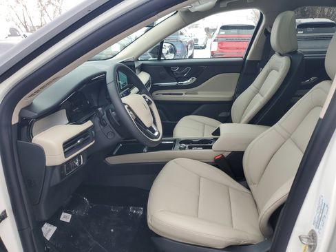 New 2026 Lincoln Corsair Premiere image 12