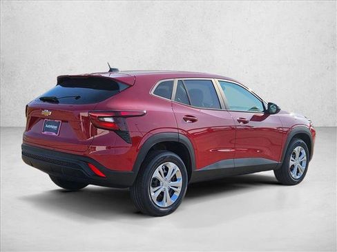 New 2026 Chevrolet Trax LS image 2