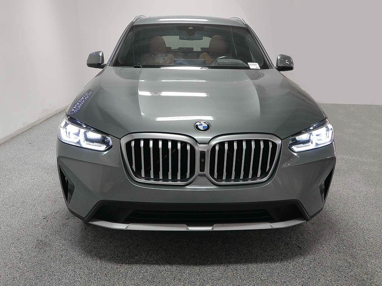 Used 2024 BMW X3 xDrive30i w/ Premium Package AWD/4WD image 2