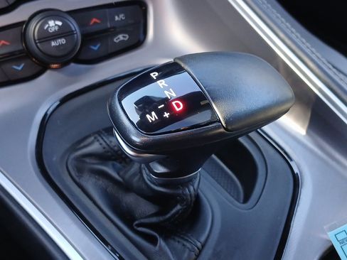 Used 2022 Dodge Challenger R/T w/ Plus Package image 11