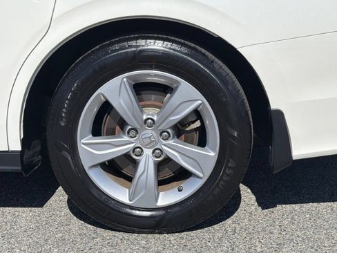 Used 2018 Honda Odyssey EX image 17