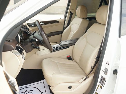 Used 2019 Mercedes-Benz GLE 400 4MATIC image 15